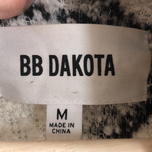 BB Dakota✨Black & White Aztec Jacket - Picture 6 of 7